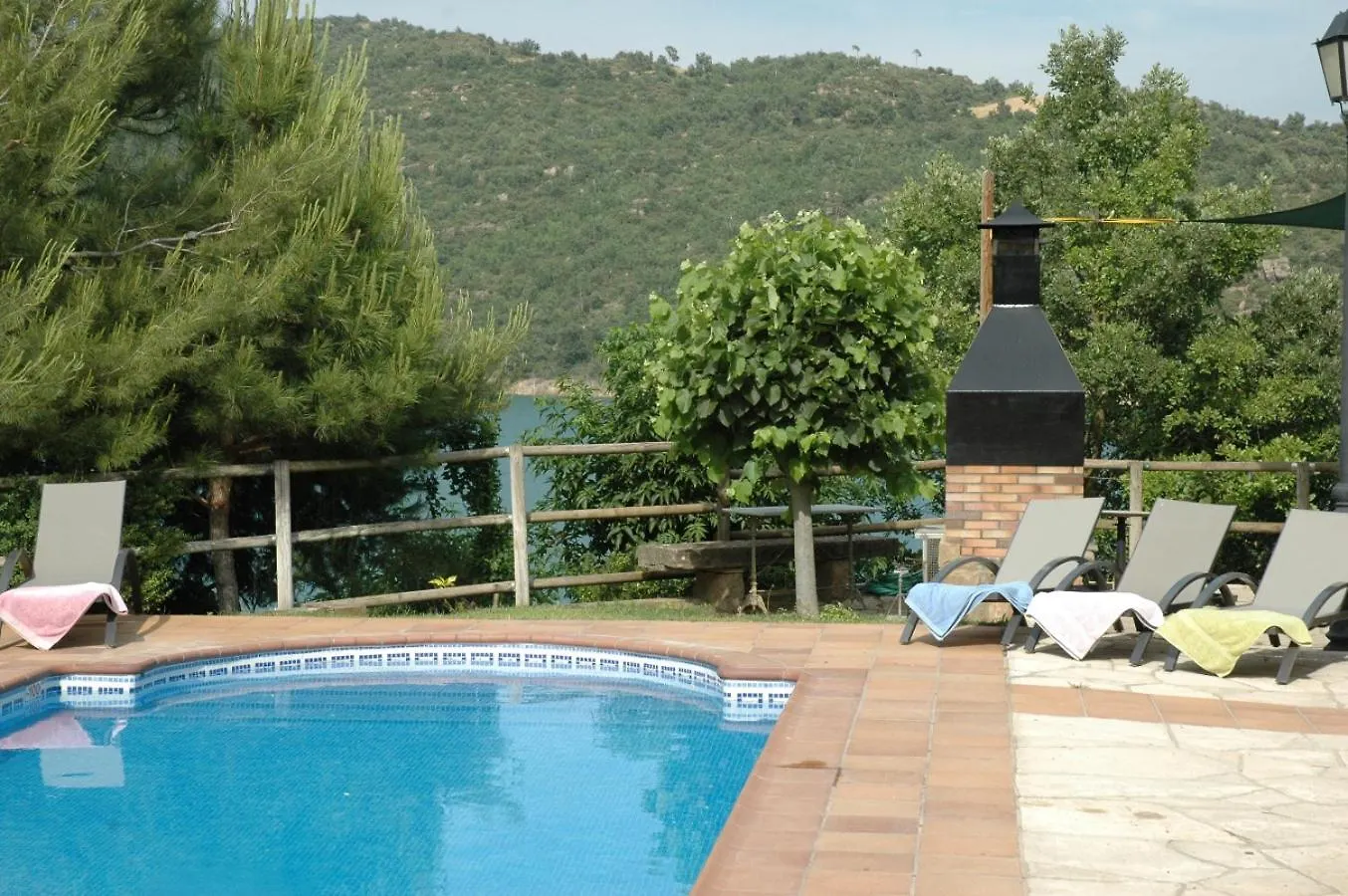 Casa Con Vistas Al Lago Y Con Piscina - Caso Nou La Baronia de Rialb Hétvégi ház